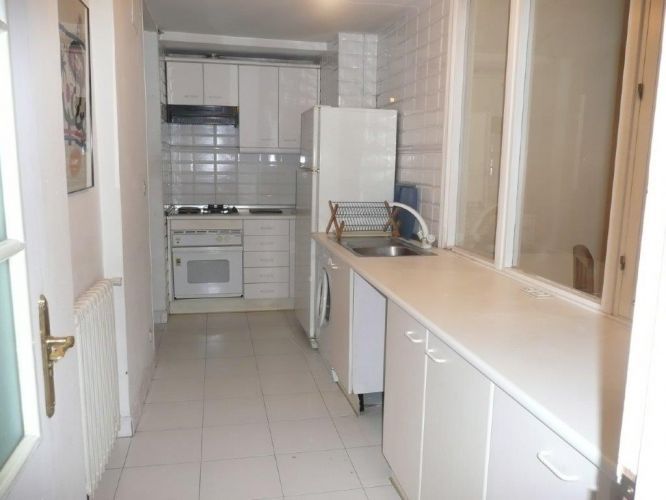Shared flat 15 min from the school - kitchen