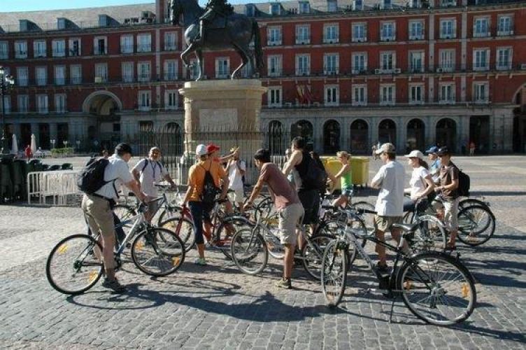 Bike tour around madrid